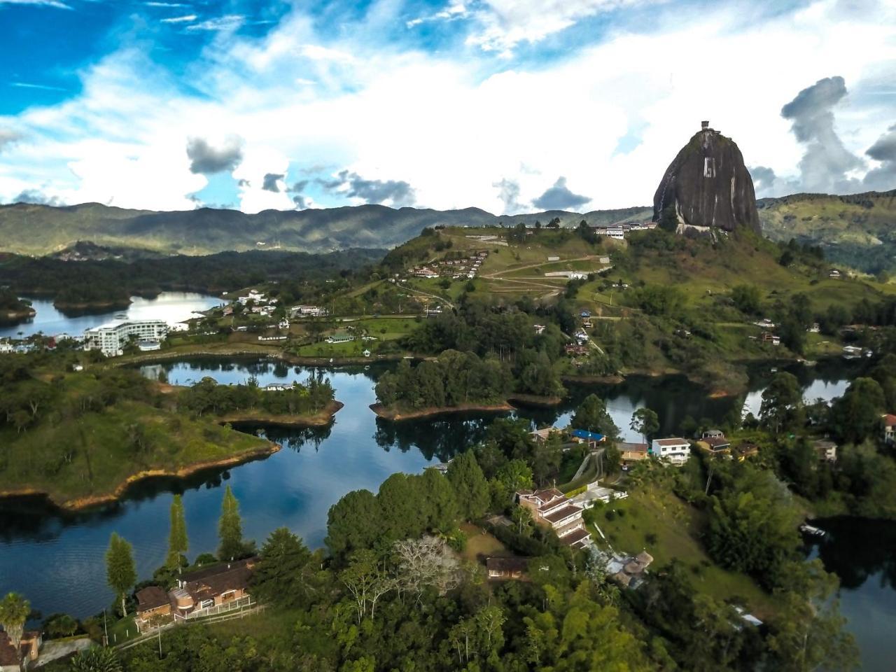 Serendipity Hospedaje Boutique Guatapé Buitenkant foto