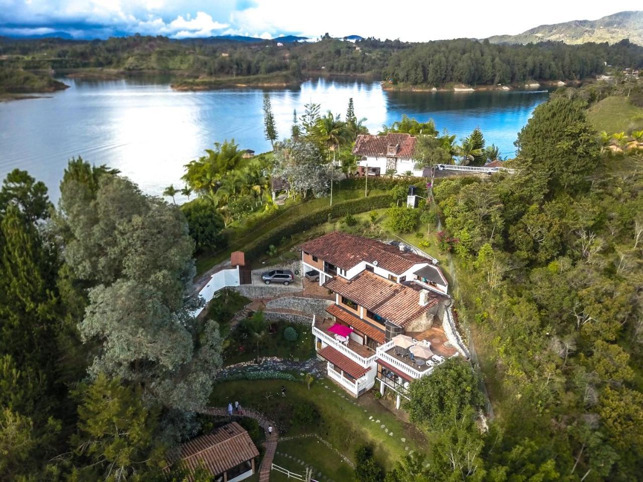 Serendipity Hospedaje Boutique Guatapé Buitenkant foto